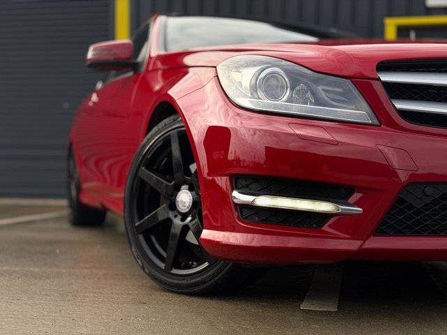 2015 Mercedes-Benz C-CLASS - Photo 9