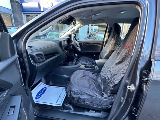 2025 ISUZU D-MAX 1.9 TD Utility Diff Lock Pickup Double Cab 4dr Diesel Manual 4WD Euro 6 (s/s) (164 ps) - Photo 11