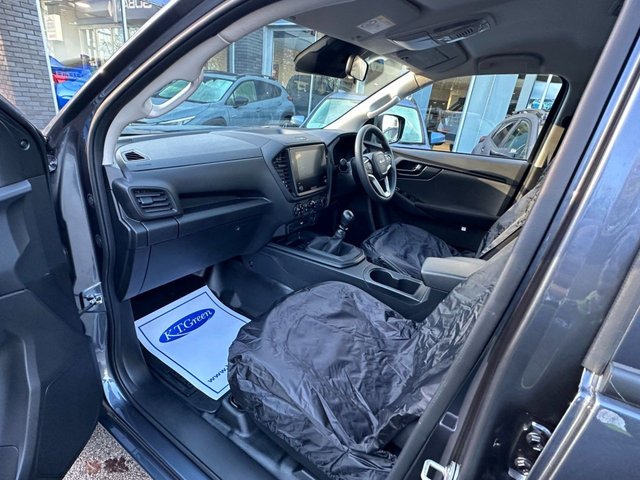 2025 ISUZU D-MAX 1.9 TD Utility Diff Lock Pickup Double Cab 4dr Diesel Manual 4WD Euro 6 (s/s) (164 ps) - Photo 10