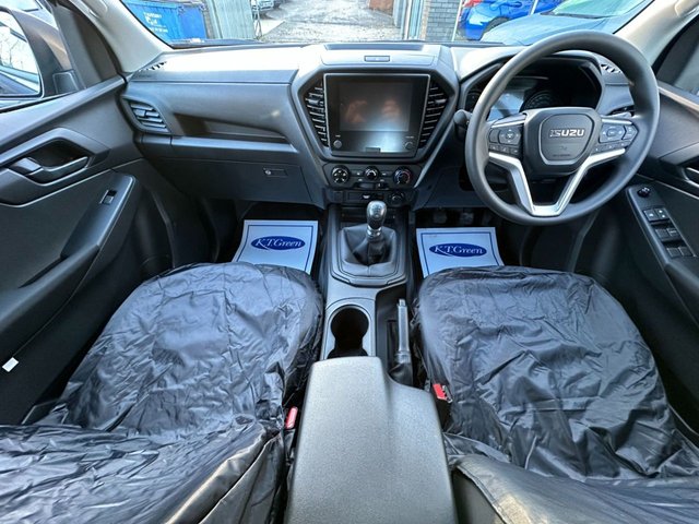 2025 ISUZU D-MAX 1.9 TD Utility Diff Lock Pickup Double Cab 4dr Diesel Manual 4WD Euro 6 (s/s) (164 ps) - Photo 9