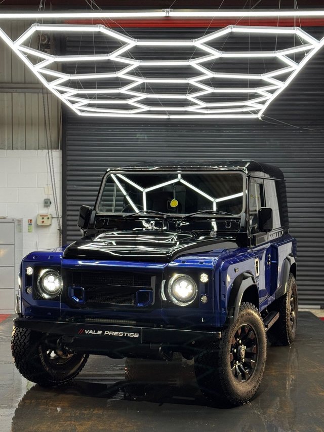 View our LAND ROVER DEFENDER