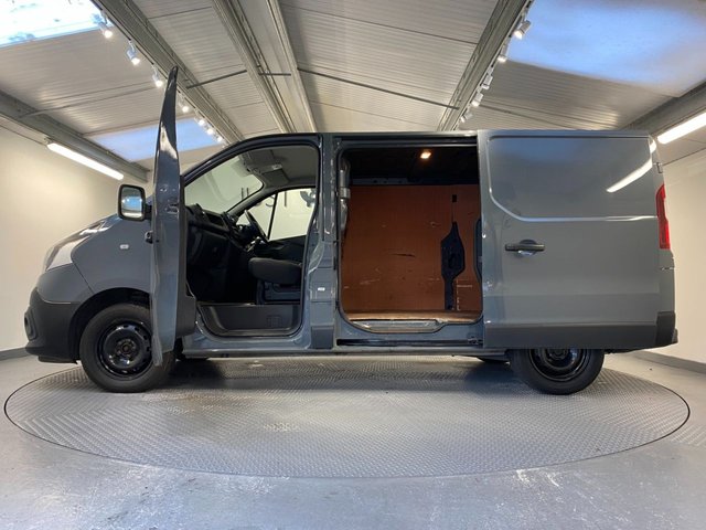 2021 Renault Trafic 2L Business+ 4dr - Photo 3