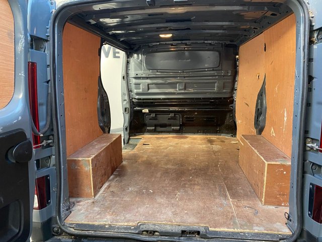 2021 Renault Trafic 2L Business+ 4dr - Photo 9