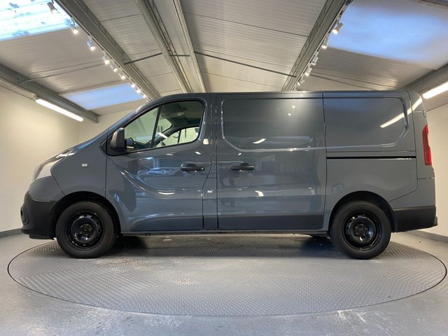 2021 Renault Trafic 2L Business+ 4dr - Photo 2