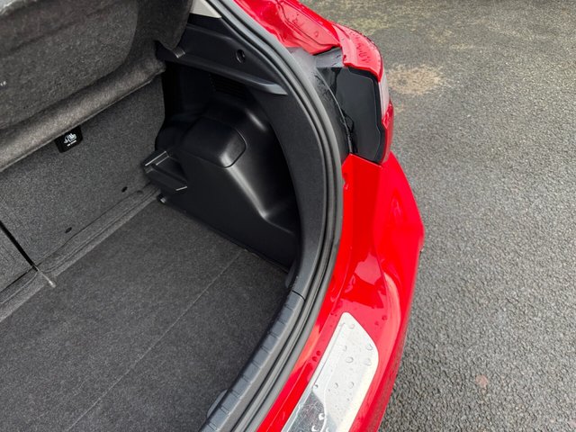 2018 Toyota Yaris 1.5L Icon 5dr - Photo 11