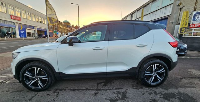 2019 VOLVO XC40 - Photo 5