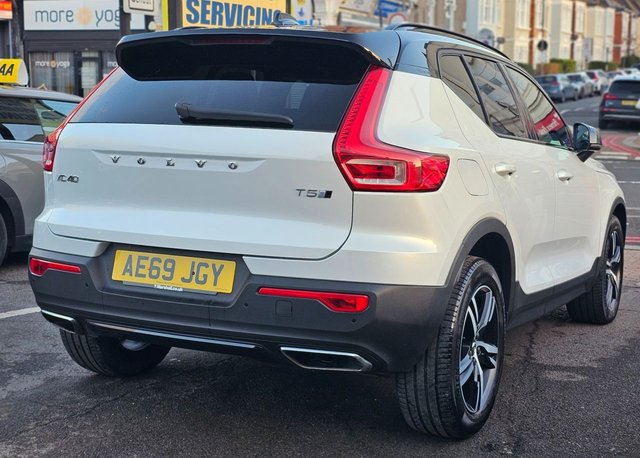 2019 VOLVO XC40 - Photo 12