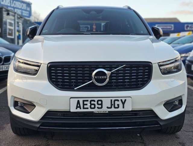 2019 VOLVO XC40 - Photo 3