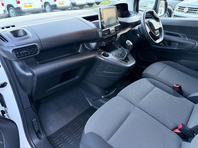 2021 PEUGEOT PARTNER 1.5 BlueHDi 1000 Professional Standard Panel Van 5dr Diesel Manual SWB Euro 6 (s/s) (100 bhp) - Photo 11