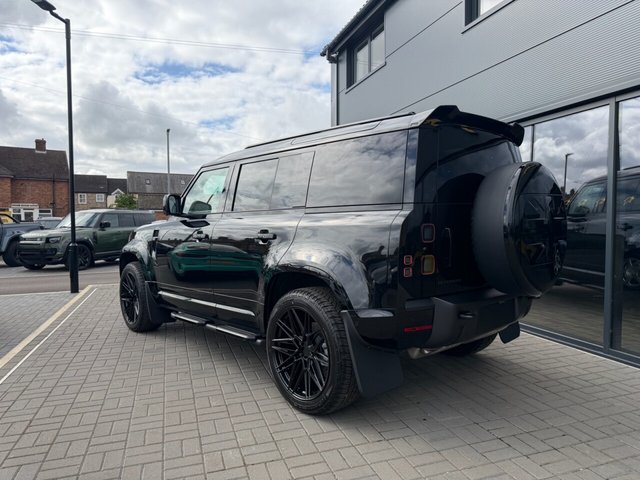 View our LAND ROVER DEFENDER 110