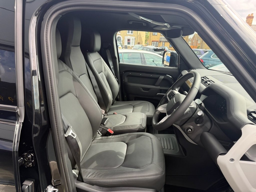 USED 2025 75 LAND ROVER DEFENDER 110 3.0 D250 MHEV X-Dynamic HSE Hard Top SUV Auto 4WD MWB Euro 6 (s/s) 5dr HSE SPEC|22" Bespoke Alloys...
