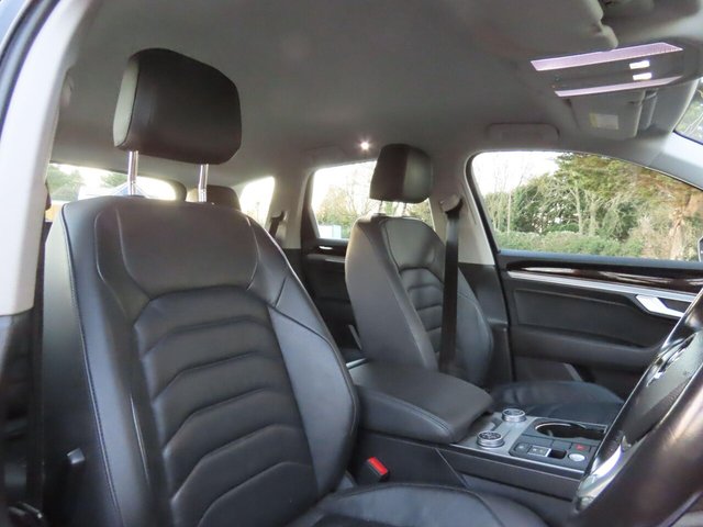 2019 VOLKSWAGEN TOUAREG - Photo 9