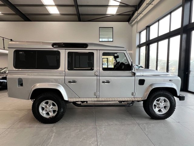 View our LAND ROVER DEFENDER