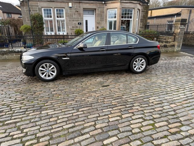 2011 BMW 5 SERIES - Photo 12