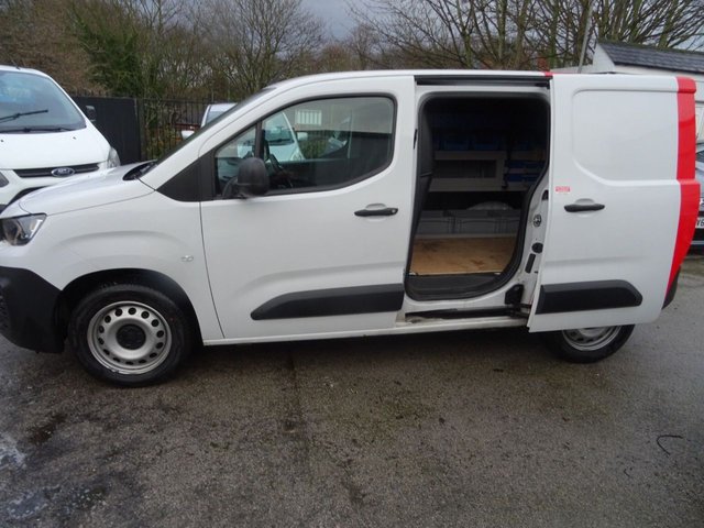 2023 Peugeot Partner 1.5L Professional Premium + 5dr - Photo 10