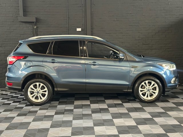 2018 FORD KUGA - Photo 3