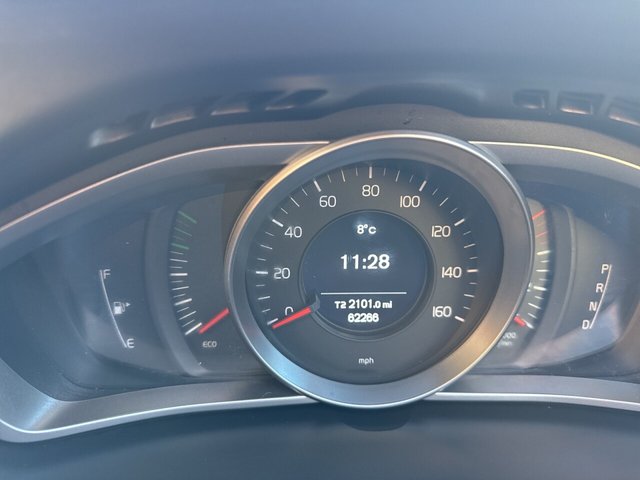 2015 Volvo V40 Cross Country 2L Lux 5dr - Photo 9