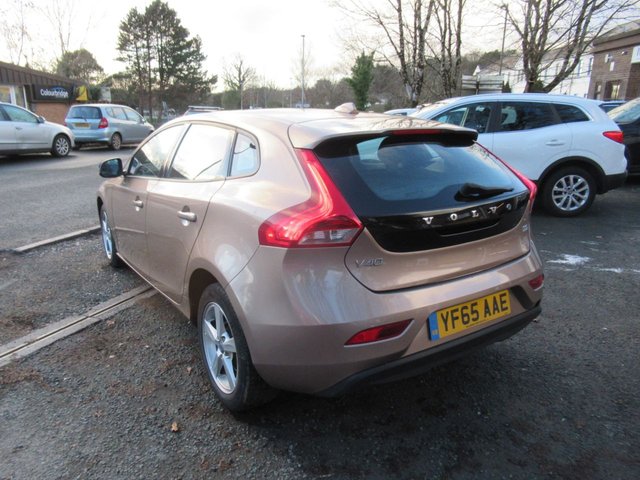 2015 VOLVO V40 2.0 T2 ES Hatchback 5dr Petrol Manual Euro 6 (s/s) (122 ps) - Photo 9