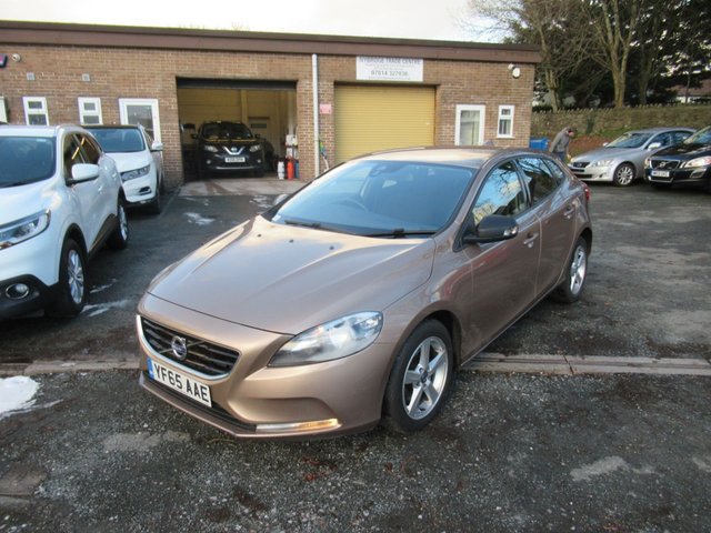 2015 VOLVO V40 2.0 T2 ES Hatchback 5dr Petrol Manual Euro 6 (s/s) (122 ps) - Photo 11