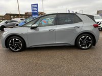 USED 2021 21 VOLKSWAGEN ID.3 Pro Performance 58kWh Style Hatchback 5dr Electric Auto (204 ps) 2 OWNERS FROM NEW* FULL EV* AUTOMATIC* PANORAMIC ROOF* SAT NAV* PARKING SENSORS* CRUISE CONTROL* LANE* SPEED* COLLISION ASSIST* ECO / COMFORT / SPORT MODE* DUAL CLIMATE CONTROL WITH AIR CON