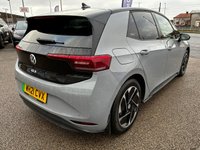 USED 2021 21 VOLKSWAGEN ID.3 Pro Performance 58kWh Style Hatchback 5dr Electric Auto (204 ps) 2 OWNERS FROM NEW* FULL EV* AUTOMATIC* PANORAMIC ROOF* SAT NAV* PARKING SENSORS* CRUISE CONTROL* LANE* SPEED* COLLISION ASSIST* ECO / COMFORT / SPORT MODE* DUAL CLIMATE CONTROL WITH AIR CON