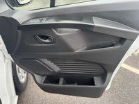 USED 2022 72 RENAULT TRAFIC 2.0 dCi Blue LL30 Business+ Panel Van 5dr Diesel Manual L2 H1 Euro 6 (s/s) (130 ps) This 2022 Renault Trafic Business+ van offers an impressive 7800 litres of cargo volume, making it an ideal choice for businesses needing substantial load space.  Powered by a 2.0 litre dCi Blue diesel engine and meeting Euro 6 emission standards, this LL30 L2 H1 model is equipped with the Business+ trim.  For enhanced driver convenience and safety, it features EASY LINK Navigation with an 8 inch touchscreen and Bluetooth connectivity, manual air conditioning.