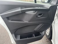 USED 2022 72 RENAULT TRAFIC 2.0 dCi Blue LL30 Business+ Panel Van 5dr Diesel Manual L2 H1 Euro 6 (s/s) (130 ps) This 2022 Renault Trafic Business+ van offers an impressive 7800 litres of cargo volume, making it an ideal choice for businesses needing substantial load space.  Powered by a 2.0 litre dCi Blue diesel engine and meeting Euro 6 emission standards, this LL30 L2 H1 model is equipped with the Business+ trim.  For enhanced driver convenience and safety, it features EASY LINK Navigation with an 8 inch touchscreen and Bluetooth connectivity, manual air conditioning.