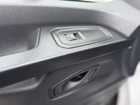 USED 2022 72 RENAULT TRAFIC 2.0 dCi Blue LL30 Business+ Panel Van 5dr Diesel Manual L2 H1 Euro 6 (s/s) (130 ps) This 2022 Renault Trafic Business+ van offers an impressive 7800 litres of cargo volume, making it an ideal choice for businesses needing substantial load space.  Powered by a 2.0 litre dCi Blue diesel engine and meeting Euro 6 emission standards, this LL30 L2 H1 model is equipped with the Business+ trim.  For enhanced driver convenience and safety, it features EASY LINK Navigation with an 8 inch touchscreen and Bluetooth connectivity, manual air conditioning.