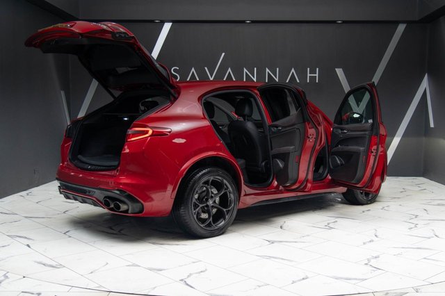 2021 Alfa Romeo STELVIO - Photo 12