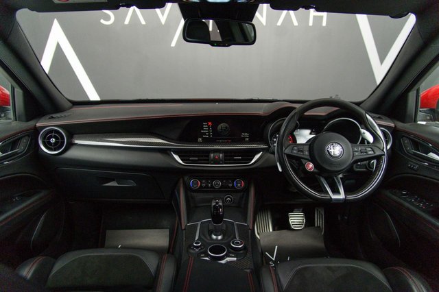 2021 Alfa Romeo STELVIO - Photo 2