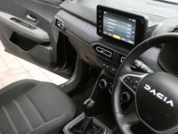 USED 2024 74 DACIA JOGGER 1.6 Hybrid Expression MPV 5dr Petrol Hybrid Auto Euro 6 (s/s) (140 ps) 7 SEATS ANDROID APPLE CARPLAY REAR VIEW CAMERA CRUISE CONTROL PARKING SENSORS 1 OWNER WARRANTY