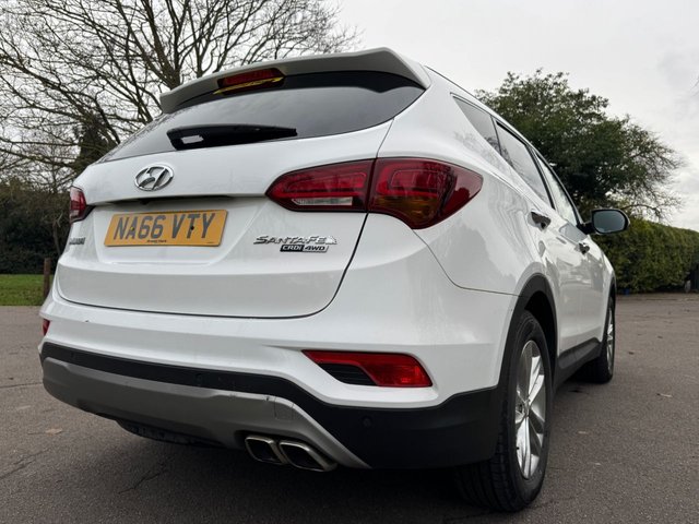 2016 HYUNDAI SANTA FE - Photo 9
