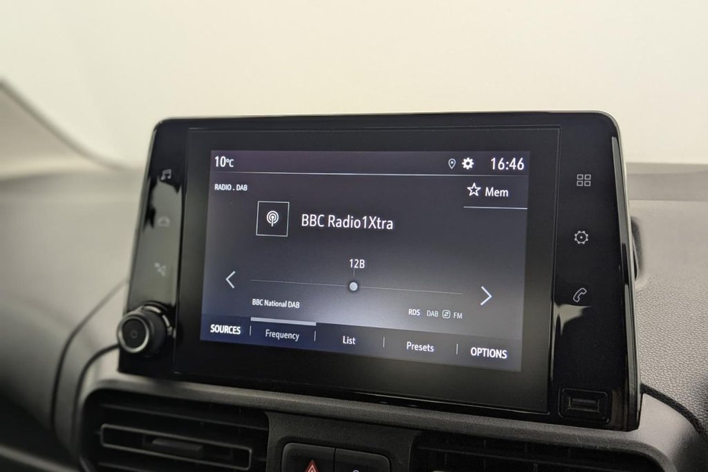 USED 2019 69 VAUXHALL COMBO LIFE 1.2 Turbo GPF Energy MPV 5dr Petrol Manual Euro 6 (s/s) (110 ps) Car Play, 16" Alloys, Sensors