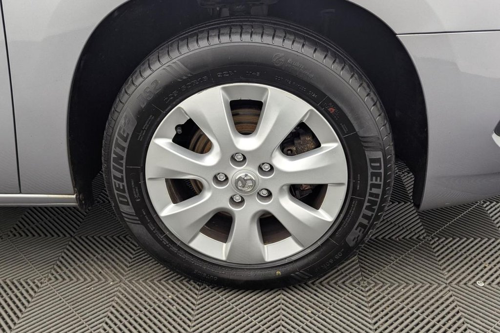 USED 2019 69 VAUXHALL COMBO LIFE 1.2 Turbo GPF Energy MPV 5dr Petrol Manual Euro 6 (s/s) (110 ps) Car Play, 16" Alloys, Sensors