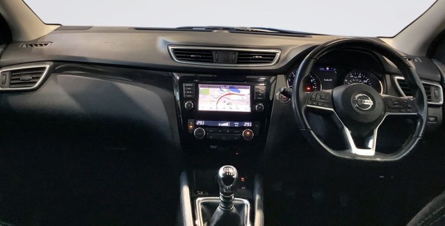 2019 Nissan Qashqai 1.3L N-Connecta 5dr - Photo 3