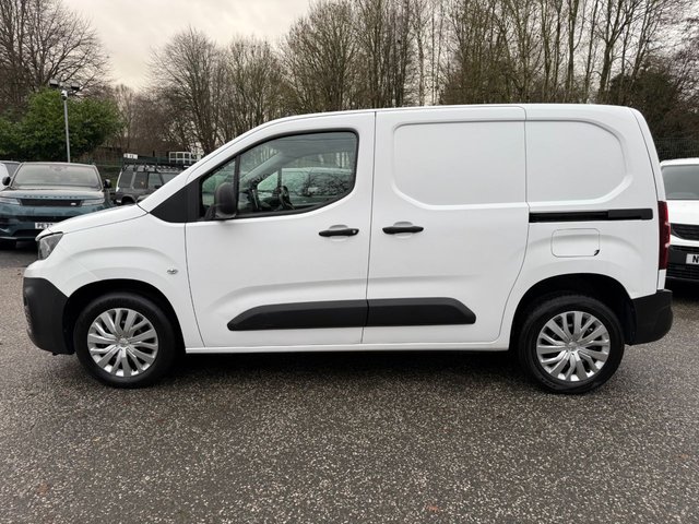 2020 PEUGEOT PARTNER 1.5 BlueHDi 1000 Professional Standard Panel Van 5dr Diesel Manual SWB Euro 6 (s/s) (100 bhp) - Photo 4