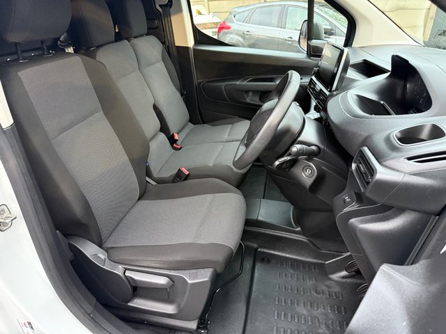 2020 PEUGEOT PARTNER 1.5 BlueHDi 1000 Professional Standard Panel Van 5dr Diesel Manual SWB Euro 6 (s/s) (100 bhp) - Photo 10