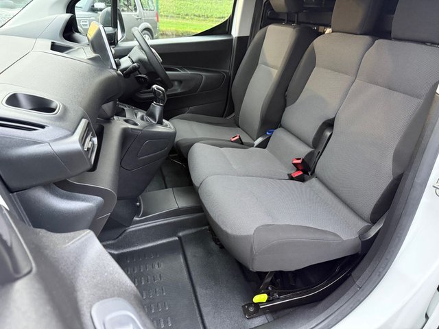 2020 PEUGEOT PARTNER 1.5 BlueHDi 1000 Professional Standard Panel Van 5dr Diesel Manual SWB Euro 6 (s/s) (100 bhp) - Photo 12