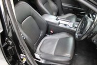 USED 2017 17 JAGUAR XE 2.0d Portfolio Saloon 4dr Diesel Auto AWD Euro 6 (s/s) (240 ps) 
