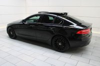 USED 2017 17 JAGUAR XE 2.0d Portfolio Saloon 4dr Diesel Auto AWD Euro 6 (s/s) (240 ps) 