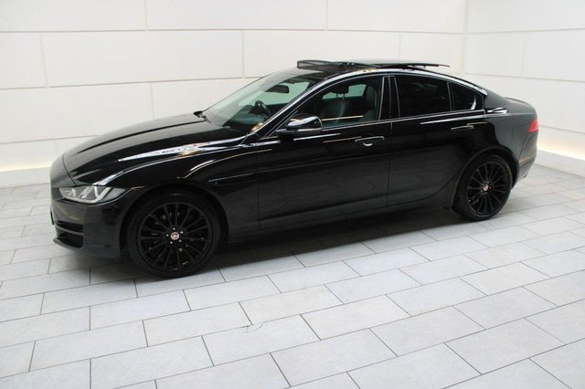 2017 JAGUAR XE - Photo 7