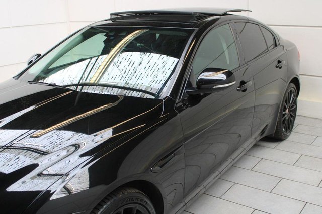 2017 JAGUAR XE - Photo 5