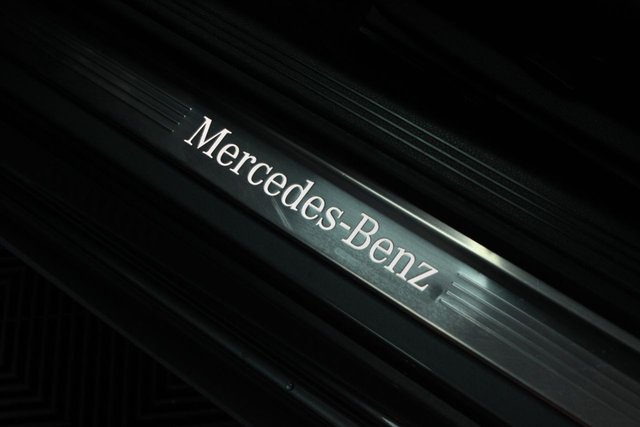 2019 Mercedes-Benz C-CLASS - Photo 6