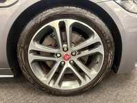 USED 2020 20 JAGUAR XE 2.0 P250i R-Dynamic SE Saloon 4dr Petrol Auto Euro 6 (s/s) (250 ps) UK DELIVERY FLAT FEE &pound;250 (SUBJECT TO DEAL) *OVER 100 IMAGES ON OUR WEBSITE*BESPOKE FINANCE ARRANGED*PART EXCHANGE WELCOME*ALL VEHICLES HPI CLEAR