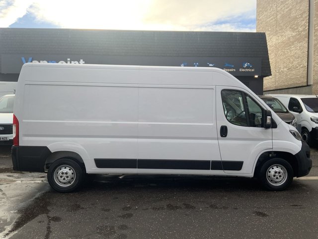 2022 Peugeot Boxer 2.2L Professional 5dr - Photo 7