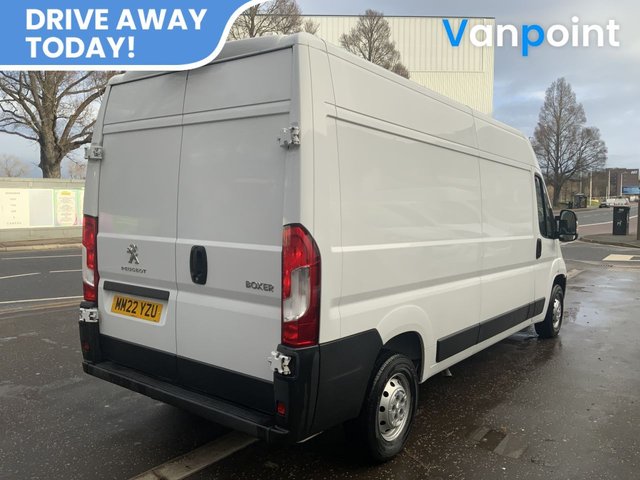 2022 Peugeot Boxer 2.2L Professional 5dr - Photo 4