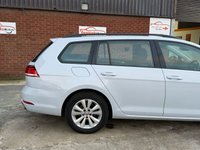 USED 2017 67 VOLKSWAGEN GOLF 1.6 TDI BlueMotion Tech SE Nav Estate 5dr Diesel DSG Euro 6 (s/s) (115 ps) DSG Auto | Sat Nav | Long MOT