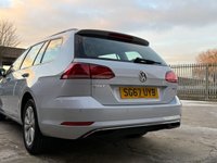 USED 2017 67 VOLKSWAGEN GOLF 1.6 TDI BlueMotion Tech SE Nav Estate 5dr Diesel DSG Euro 6 (s/s) (115 ps) DSG Auto | Sat Nav | Long MOT