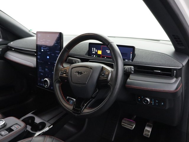 2022 Ford Mustang Mach-E - Photo 12