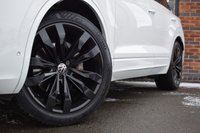USED 2021 21 VOLKSWAGEN TOUAREG 3.0 TDI V6 Black Edition SUV 5dr Diesel Tiptronic 4Motion Euro 6 (s/s) (286 ps) PAN ROOF / FULL VW HISTORY